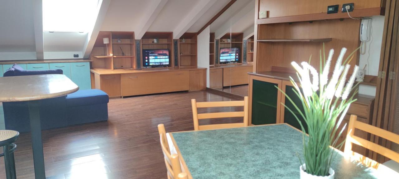 Loft Mansardato Monza Ngoại thất bức ảnh